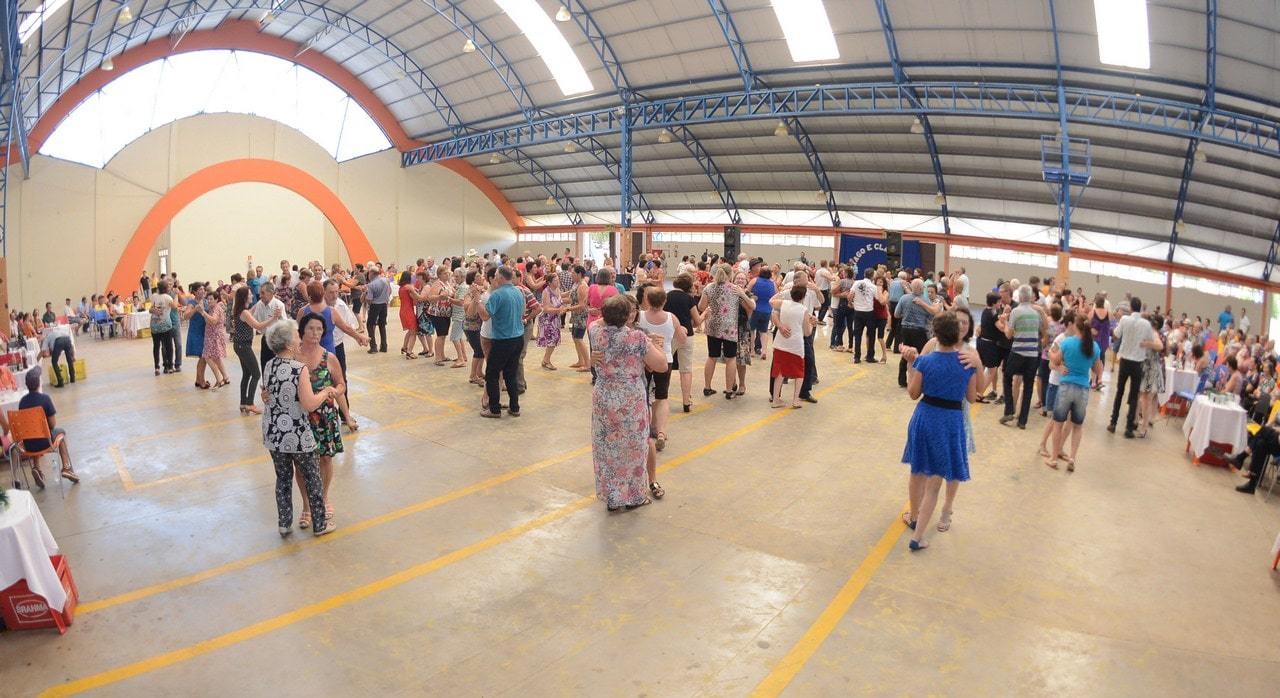 Formatura educa%c3%a7%c3%a3o b%c3%a1sica aratiba 124 min