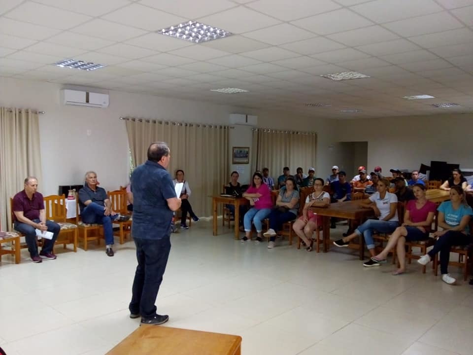 Foto reuni%c3%a3o re%c2%b4posi%c3%a7%c3%a3o salarial