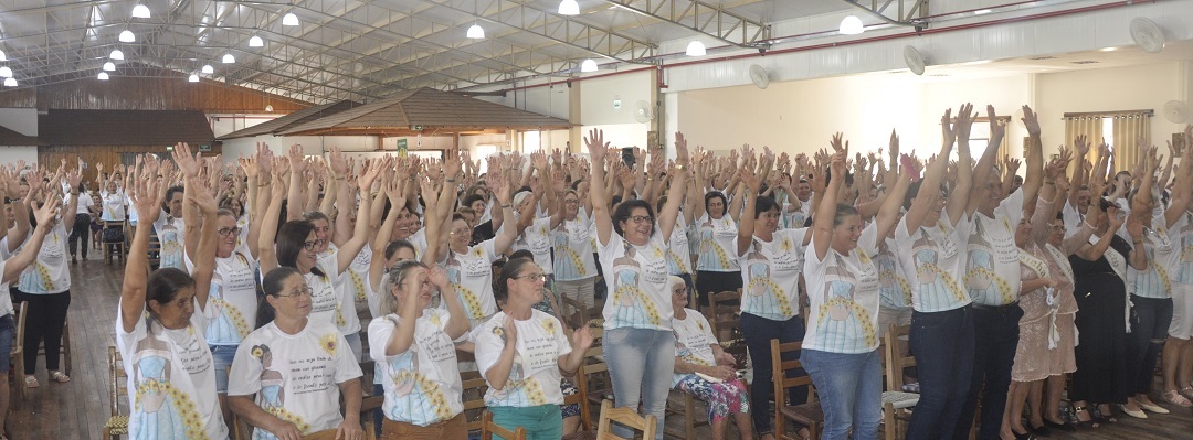 Encontro mulher confraterniza%c3%a7ao